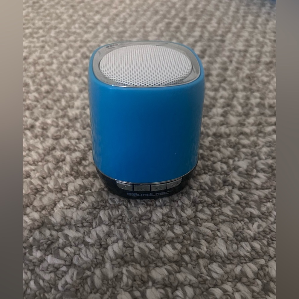 Portable Bluetooth Speaker - Blue